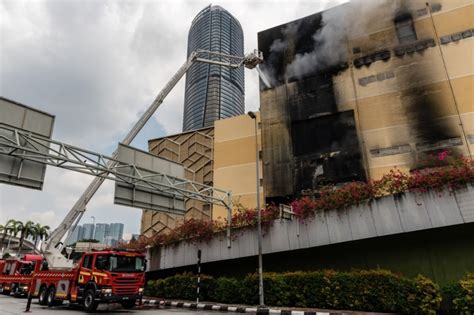 Mid Valley City, including both malls, closed until further notice .